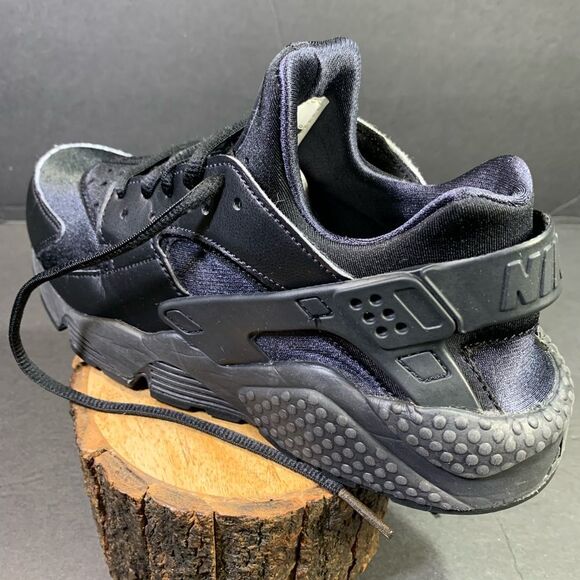 Nike Air Huarache Women's Sneakers Triple Black Shoe Size 6.5 - Picture 3 of 7